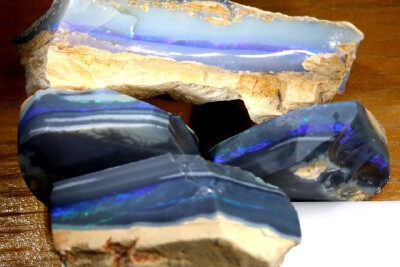 825 CTS 4PCS BLACK OPAL ROUGH PARCEL DT-7228