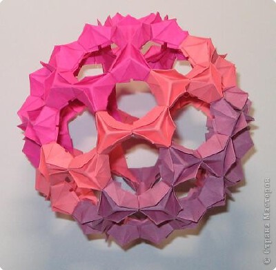 Buckyball by Rona Gurkewitz
Здесь Т. Мурзина сделала очень доступный МК по сборке: http://stranamasterov.ru/node/152549