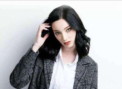 放两张艾玛杜蒙特的颜 Emma Dumont 绿发朋克 北极星小姐姐