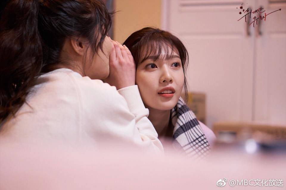 【《#伟大的诱惑者#》幕后剧照】
时贤泰熙...
这对CP真的有毒 糖里带渣[允悲]
#朴秀荣##禹棹奂##文佳煐##金旻载##伟大的诱惑者##MBC月火剧# ​