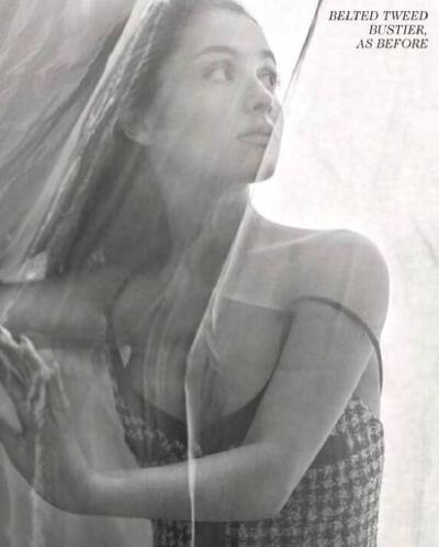 Ariana Grande Vogue 