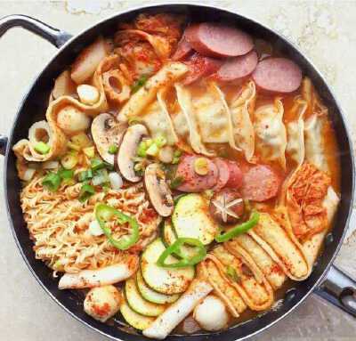 Give me a delicious feast.