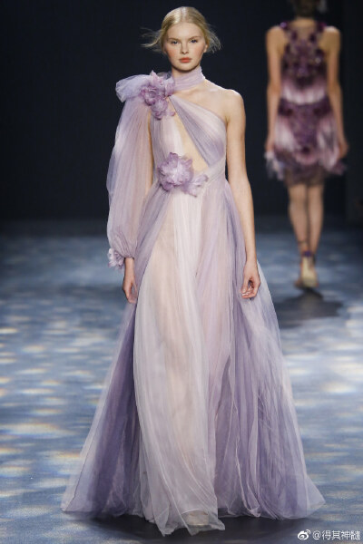 ​ ​​​​​ ​​​​​ ​​​​​ ​​​​​ ​​​​服饰设计Marchesa 2016 ​​​​​ ​​​​