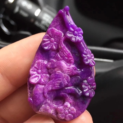 舒俱来雕刻牌吊坠
