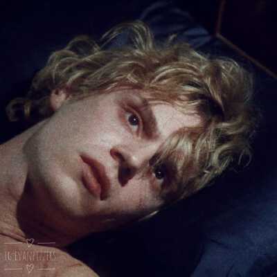 Evan Peters