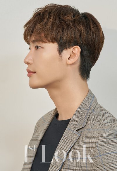 李钟硕