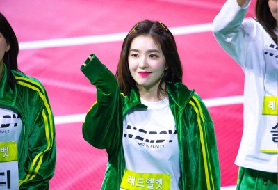 Red Velvet Irene 裴珠泫 橙光素材 剧情图