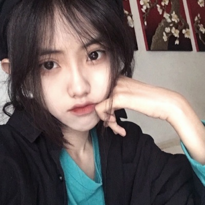 女