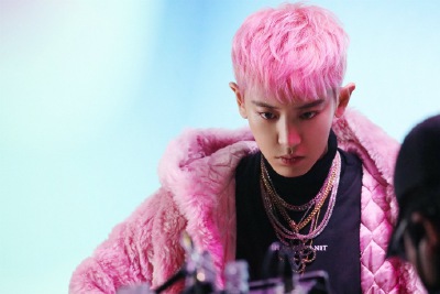 @weareoneEXO
MV 未公开剪辑 大投放！
EXO超话《Obsession》MV Behind photoCHANYEOL超话朴灿烈超话#weareoneEXO##EXOonearewe##OBSESSION##OBSESSEDwithEXO##EXO_THE_STAGE# ​​​​
