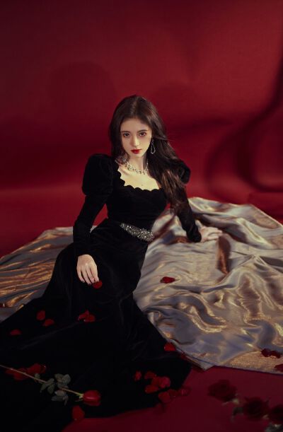 这个女人好美