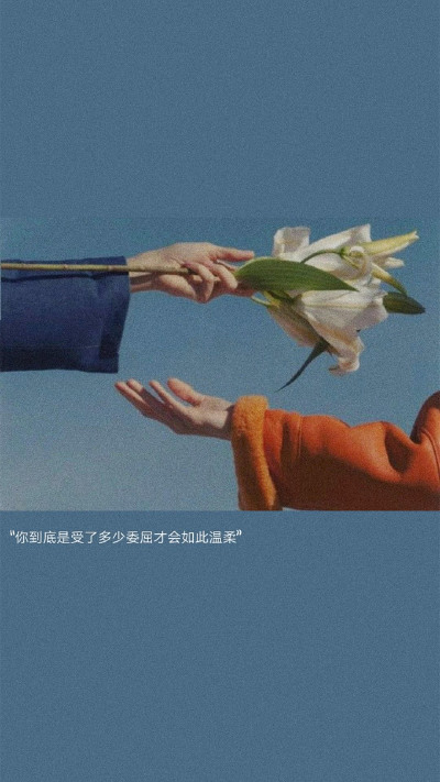 背景
简约