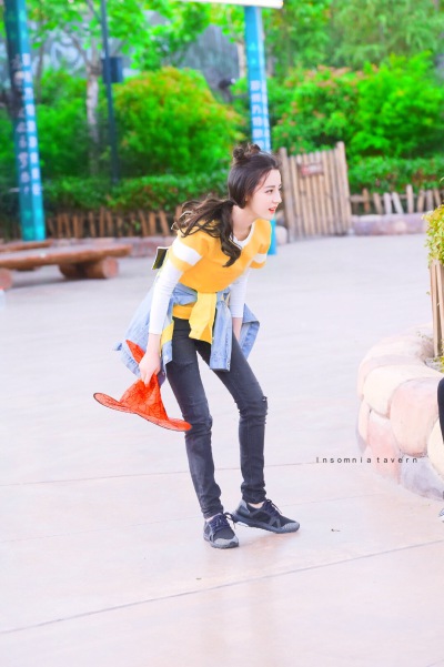 cr：失眠酒馆_
饭修/迪丽热巴奔跑吧