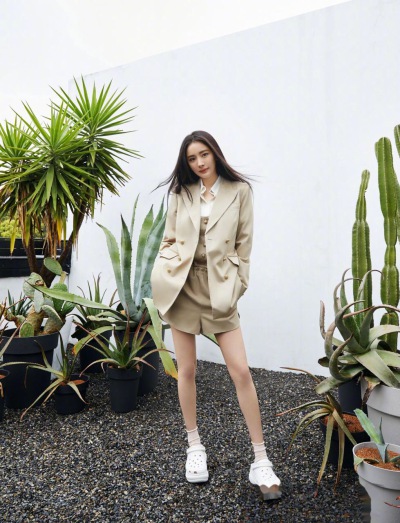 pose