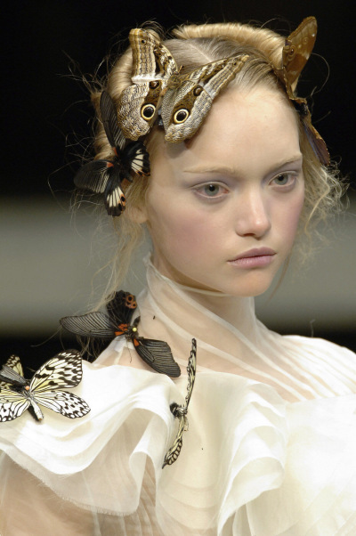 Gemma Ward at Alexander McQueen Fall 2006 ​​​
