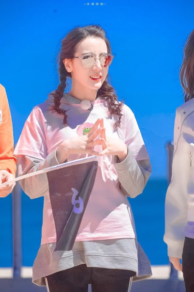 cr：失眠酒馆_
饭修/迪丽热巴奔跑吧