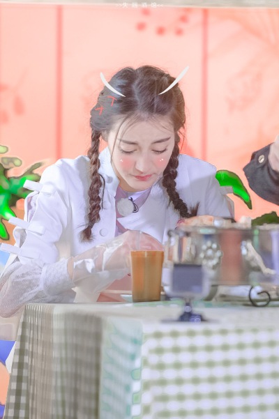 cr：失眠酒馆_
饭修/迪丽热巴奔跑吧