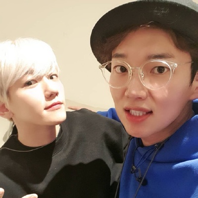 边伯贤超话 【边伯贤】 @baekhyunee7 200103 jangsk83 Instagram update 伯贤 - 和新经纪人一起'ㅅ')! ​​​​