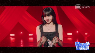 Lisa。