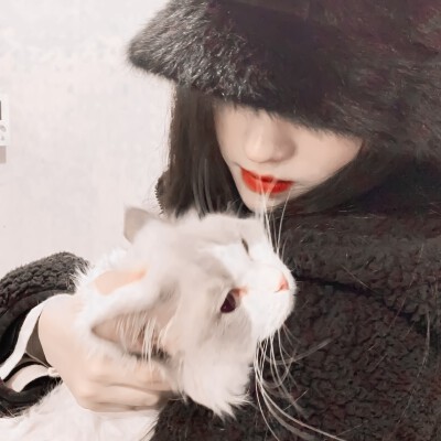  ◆ ◇ RED LIPSTICK